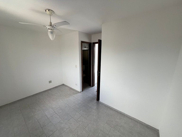 Aconchegante triplex a poucos passos da praia